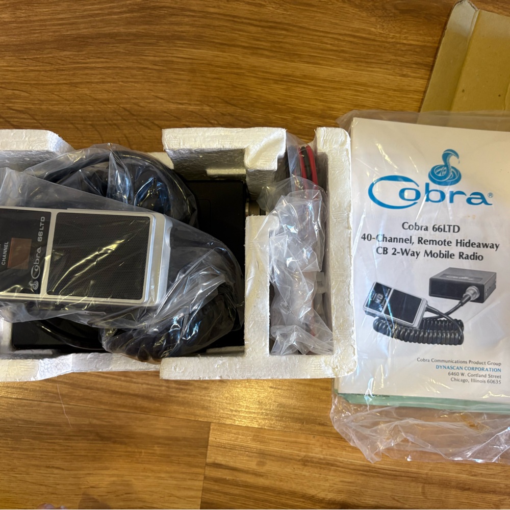 Cobra Remote Hide-Away CB Radio - Picture 4 of 6